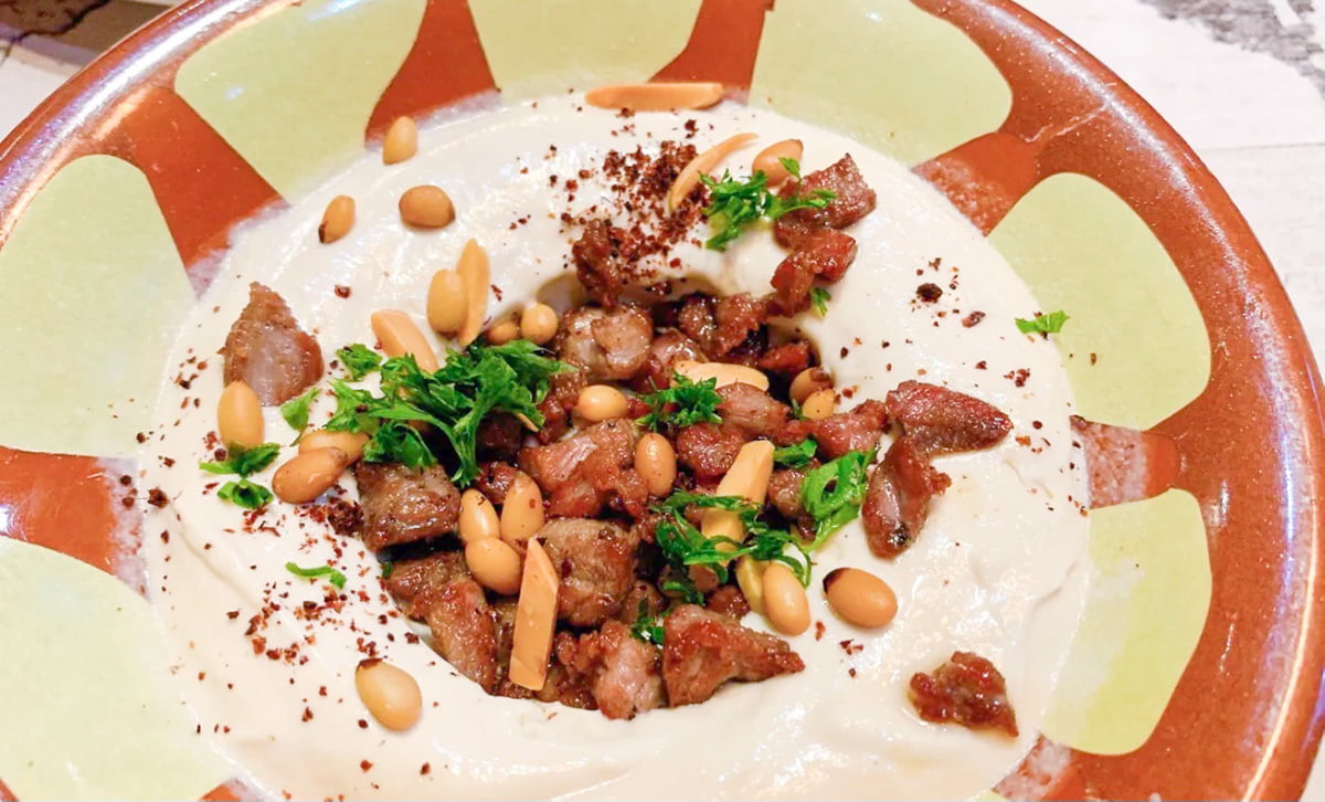 hummus with beef hummus with beef