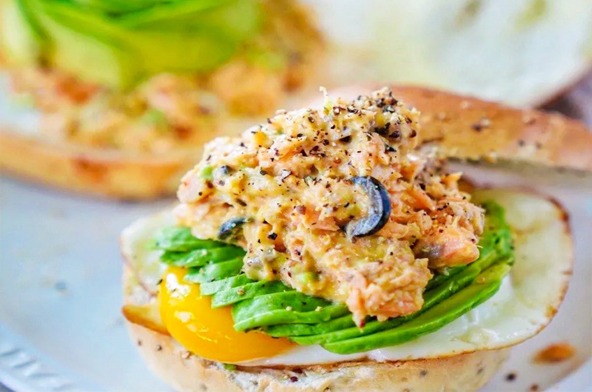 salmon sandwich